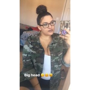 Meet your Posher, Brianna